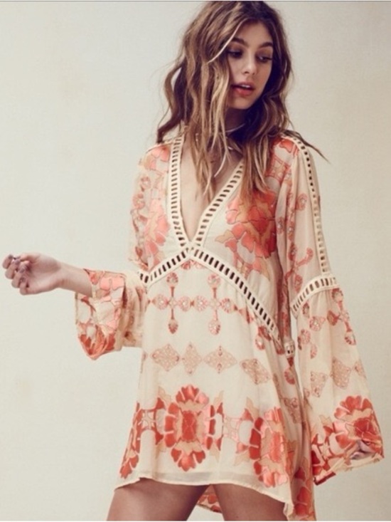 For Love And Lemons Dresses & Skirts - For Love And Lemons NWT Barcelona Dress Large